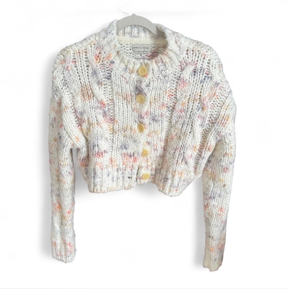 UO Cable Knit Cropped Spring Cardigan - Picture 8 of 10